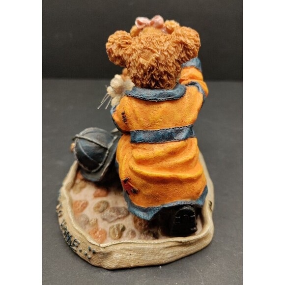 Boyds Bears Figurine Cheif Buckley with Jennifer "To The Rescue #227751 Fireman - Picture 2 of 5